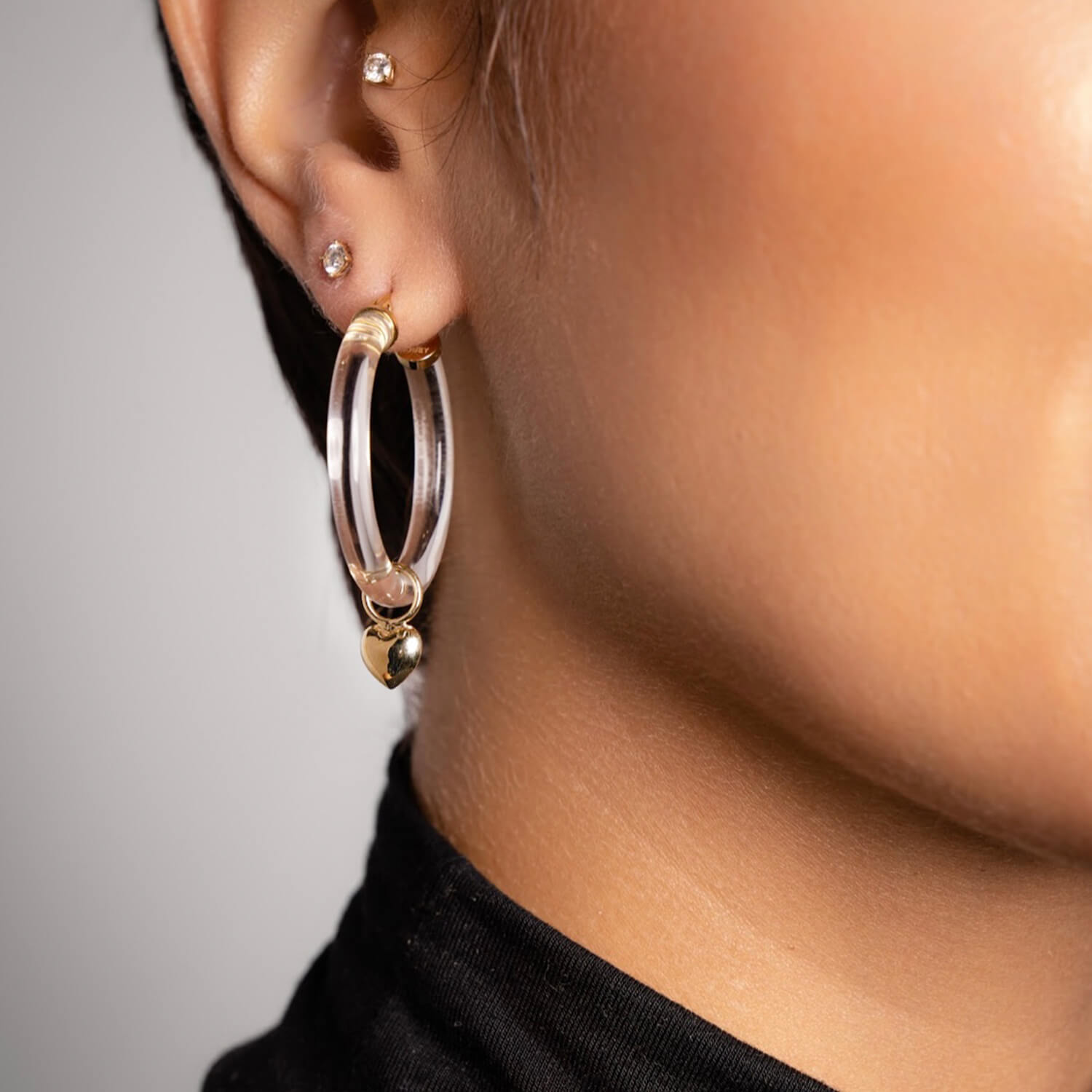 CHARMING HOOP EARRINGS