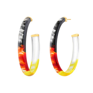 TIE DYE LUCITE HOOP EARRINGS IN EARTH TONES